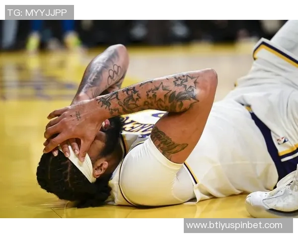 名记点评浓眉防守能力超群却被文班轻松突破如同路人甲