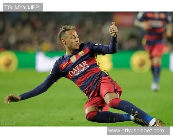 内马尔重返桑托斯训练状态良好下轮联赛出场机会增大